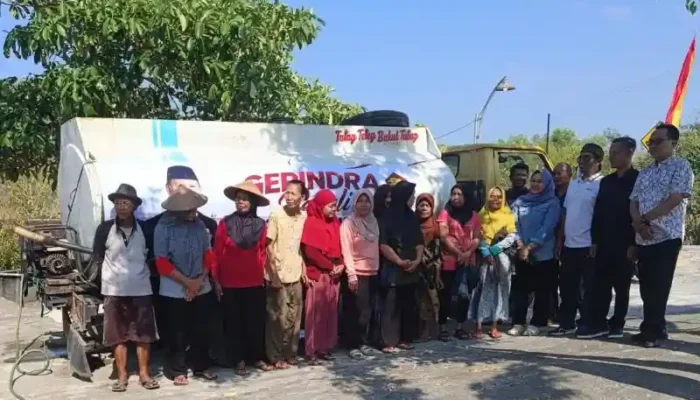 Tanggulangi Dampak Kekeringan, Anggota DPRD Gunungkidul Maryanta Salurkan Bantuan Air Bersih ke Trosari II Tepus