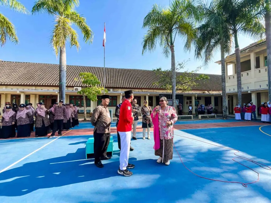 Bupati Gunungkidul Bersama Kesbangpol Gunungkidul Gelar Sosialisasi P4GN di SMAN 2 Wonosari