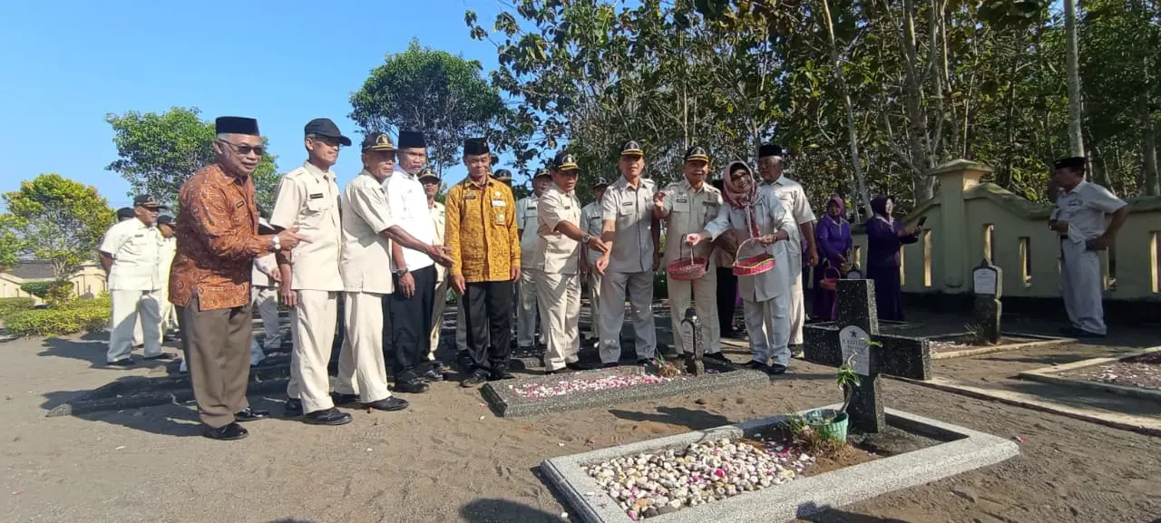 DPC PPAD Gunungkidul Gelar Ziarah dan Tabur Bunga di TMPN Bhakti Pertiwi