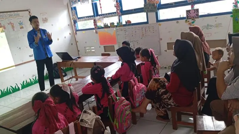 Edukasi Pola Pengasuhan Anak Usia Dini, Mahasiswa KKN UII Sosialisasi Psikososial di TK PKK Blekonang