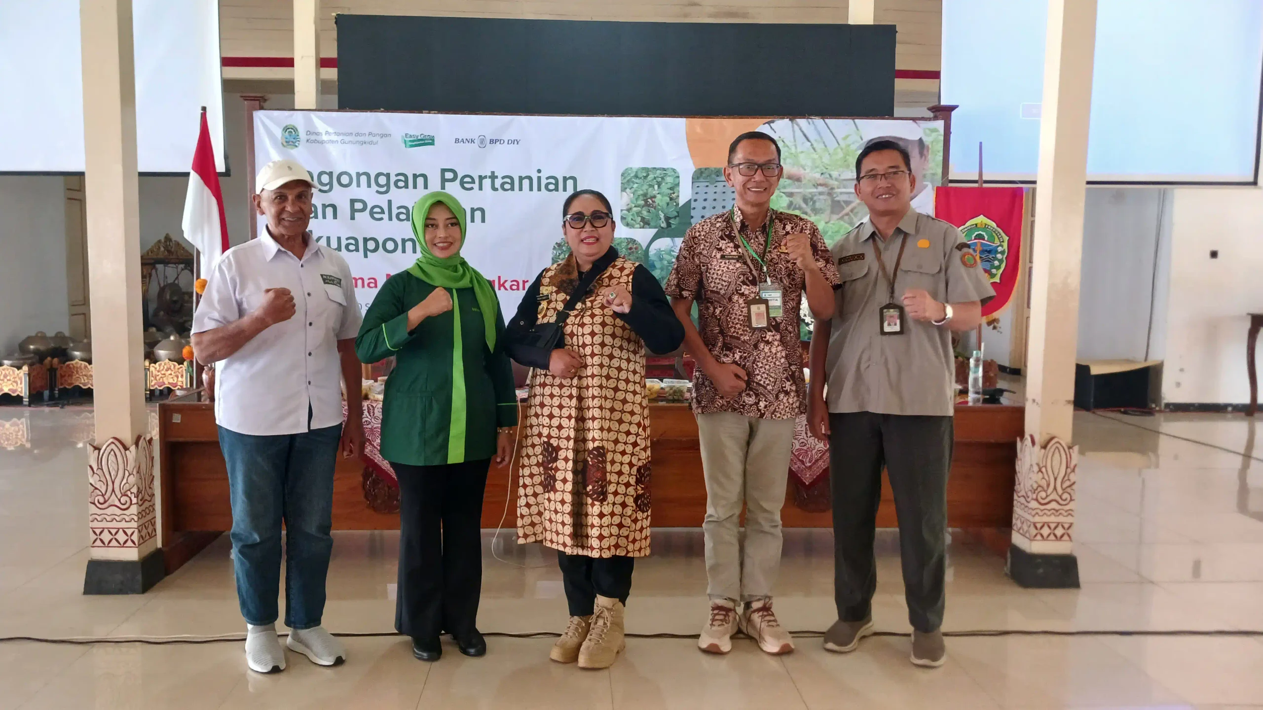 Inovasi Pertanian Hemat Air dan Lahan Bersama Mark Sungkar