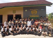 Mahasiswa Hiroshima University dan BEM FEB UGM Kunjungi Desa Prima Gumregah Kalurahan Putat