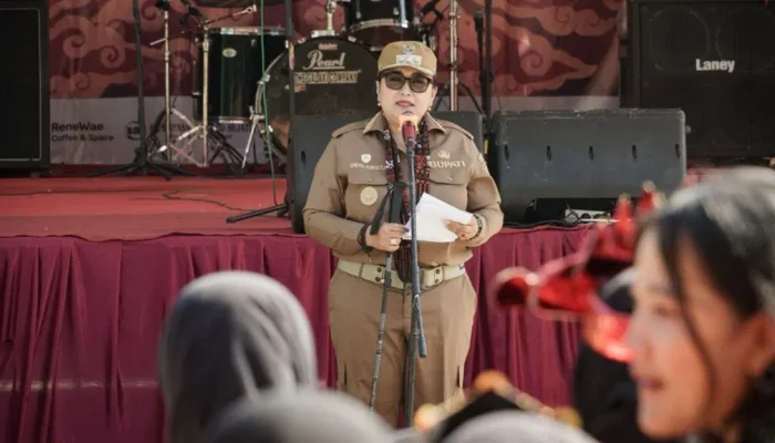 Peringati Enam Dekade, SMP Negeri 1 Karangmojo Gelar Kirab Budaya Nusantara