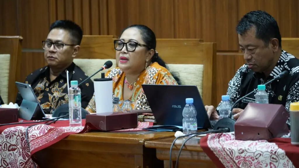 Bupati Endah Subekti Kuntariningsih memaparkan rencana program 2028 di Ruang Handayani