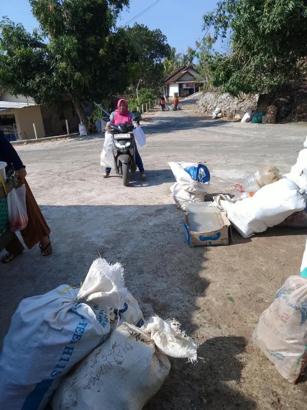 Program HOMPIMPAH Penimbangan Sampah Padukuhan Bengle I