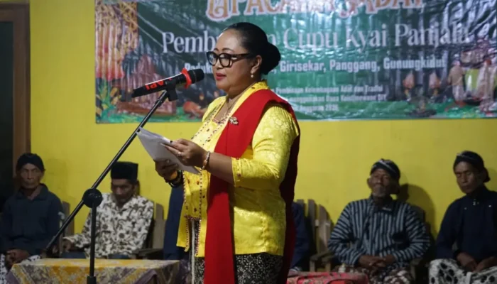 Warisan Leluhur Hidup Kembali: Tradisi Pembukaan Cupu Kyai Panjolo di Padukuhan Mendak